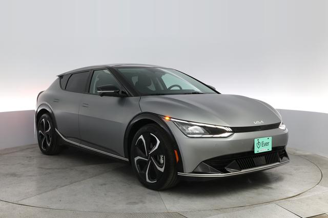 2022 Kia EV6 — photo 10 of 21