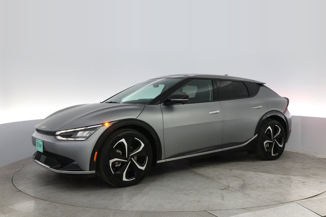 2022 Kia EV6 — photo 14 of 21