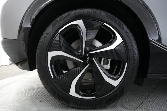 2022 Kia EV6 — photo 17 of 21