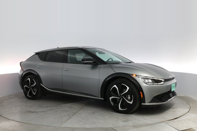 2022 Kia EV6 — photo 11 of 21