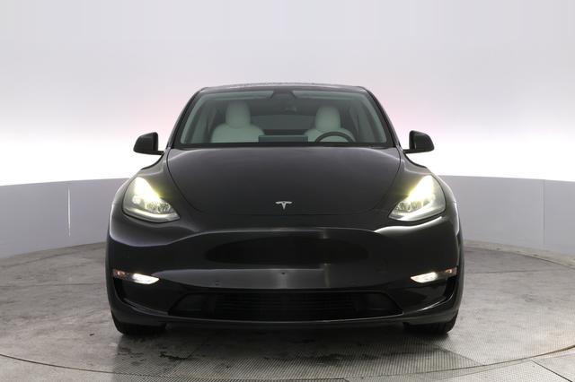 2022 Tesla Model Y — photo 9 of 21