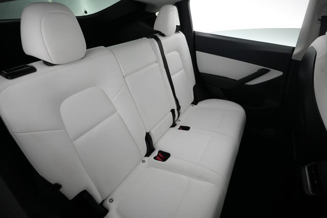 2022 Tesla Model Y — photo 4 of 21