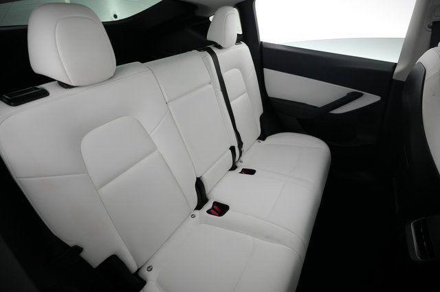 2022 Tesla Model Y — photo 4 of 21