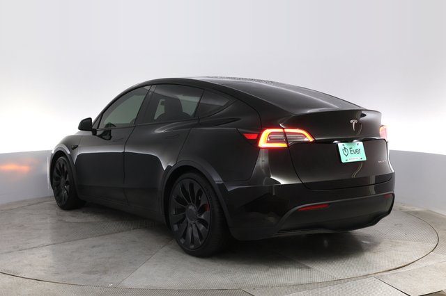 2022 Tesla Model Y — photo 13 of 21