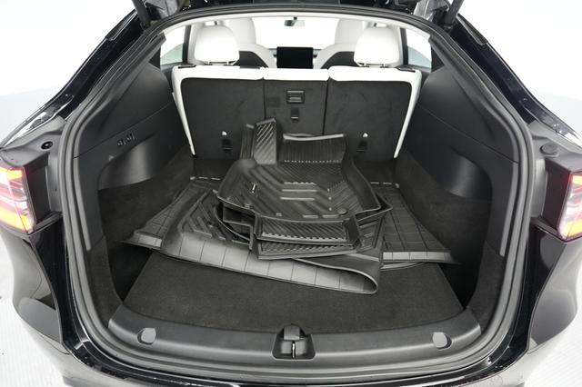2022 Tesla Model Y — photo 6 of 21