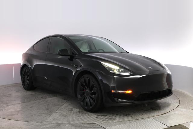 2022 Tesla Model Y — photo 10 of 21