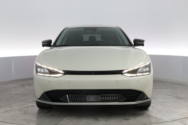 2023 Kia EV6 — photo 9 of 21