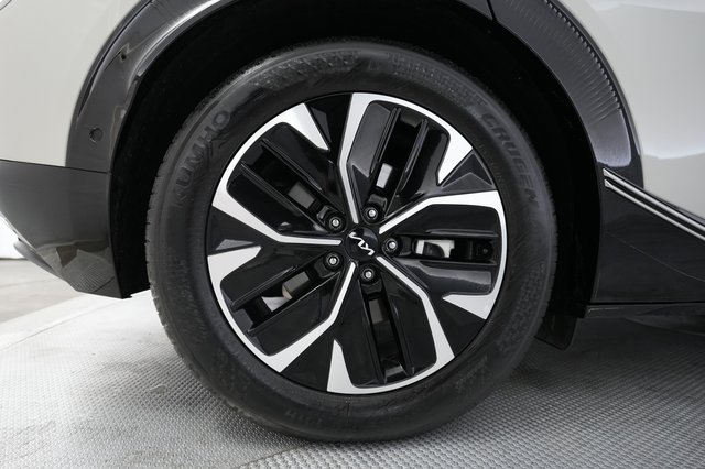 2023 Kia EV6 — photo 17 of 21