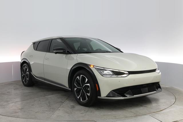 2023 Kia EV6 — photo 10 of 21