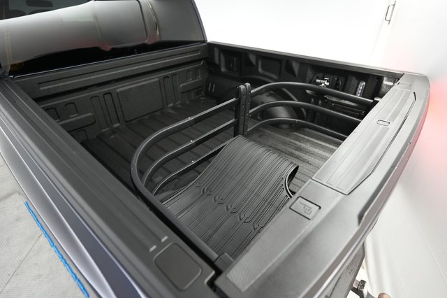 2024 Ford F-150 Lightning — photo 6 of 17