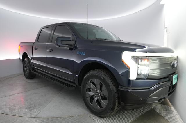 2024 Ford F-150 Lightning — VIN 1FT6W5L72RWG14038