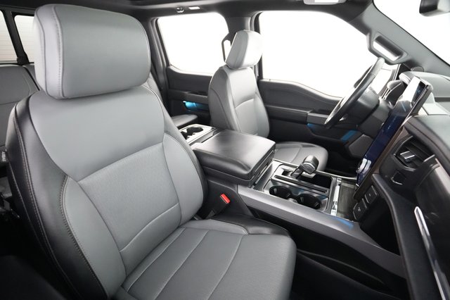2024 Ford F-150 Lightning — photo 13 of 17