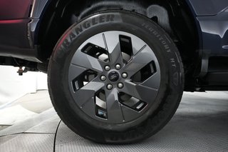 2024 Ford F-150 Lightning — photo 10 of 17