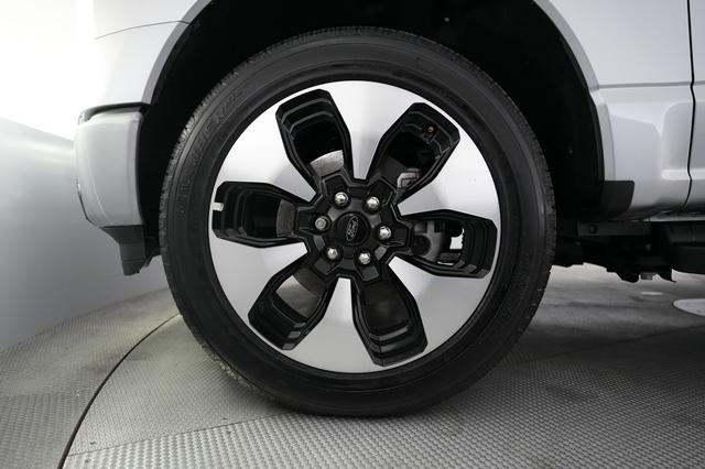 2024 Ford F-150 Lightning — photo 9 of 16
