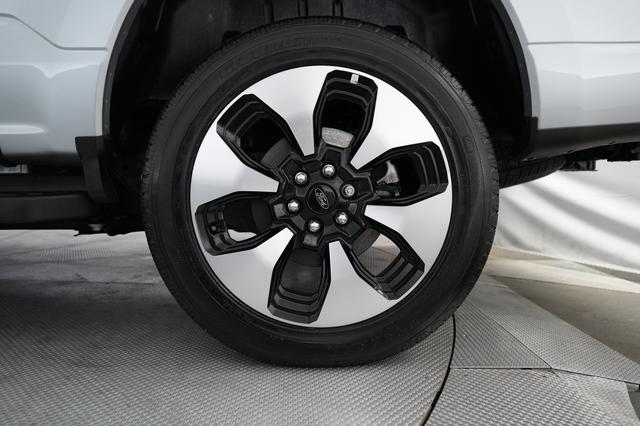 2024 Ford F-150 Lightning — photo 7 of 16
