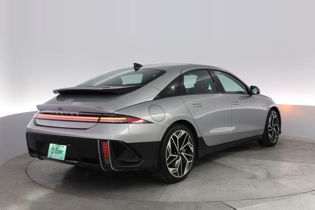 2023 Hyundai IONIQ 6 — photo 2 of 22