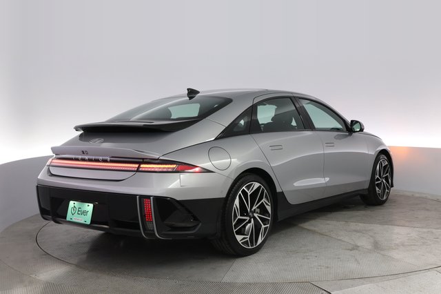2023 Hyundai IONIQ 6 — photo 2 of 22