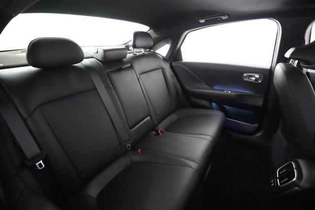2023 Hyundai IONIQ 6 — photo 4 of 22