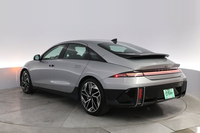 2023 Hyundai IONIQ 6 — photo 13 of 22