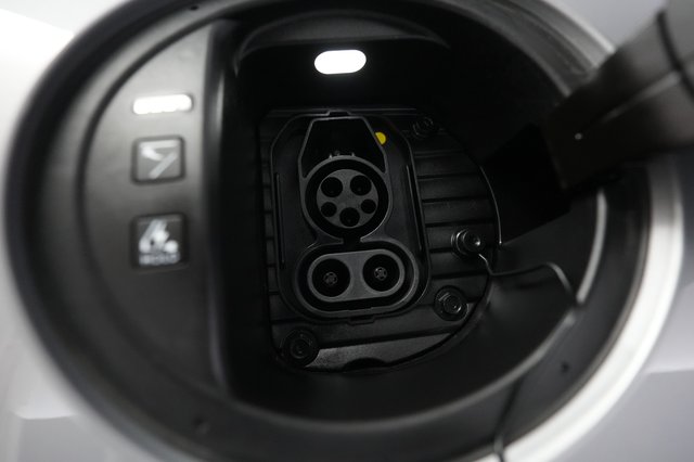 2023 Hyundai IONIQ 6 — photo 8 of 22