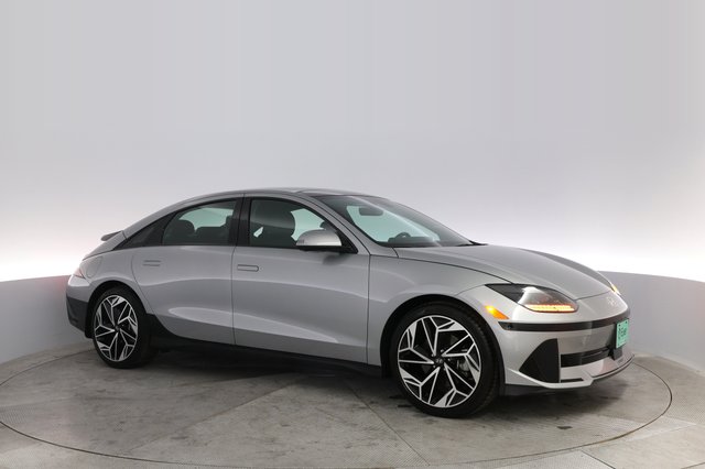 2023 Hyundai IONIQ 6 — photo 11 of 22