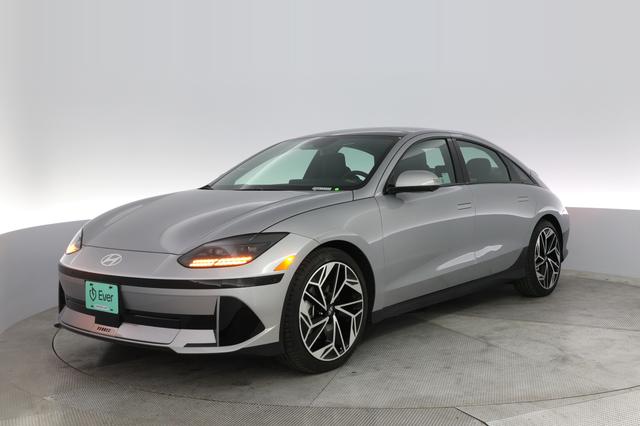 2024 Hyundai IONIQ 6 — VIN KMHM54AA0RA061658