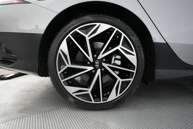 2024 Hyundai IONIQ 6 — photo 15 of 22