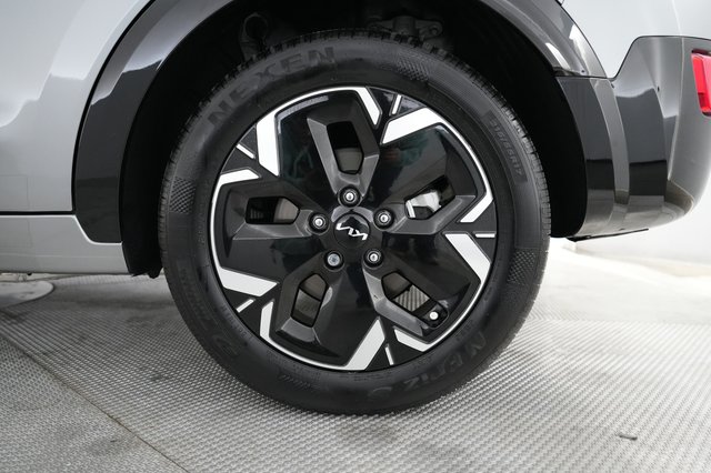 2024 Kia Niro EV — photo 15 of 20