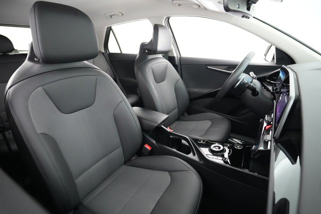 2024 Kia Niro EV — photo 18 of 20