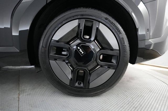 2024 Kia EV9 — photo 15 of 22