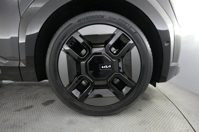 2024 Kia EV9 — photo 17 of 22