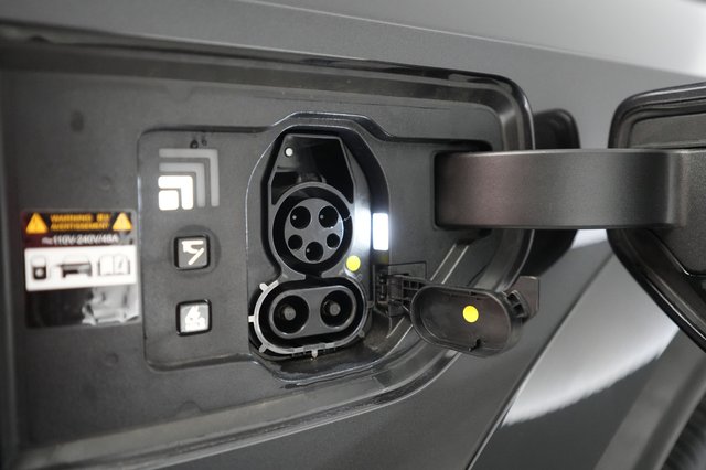 2024 Kia EV9 — photo 8 of 22