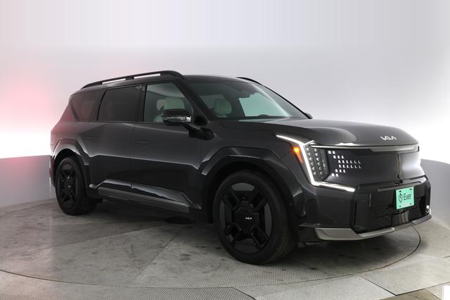 2024 Kia EV9 — photo 10 of 22