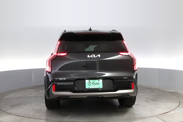 2024 Kia EV9 — photo 12 of 22