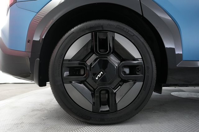 2024 Kia EV9 — photo 17 of 26