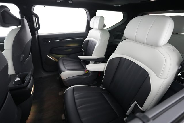 2024 Kia EV9 — photo 18 of 26