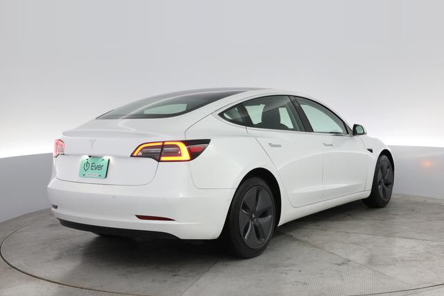 2020 Tesla Model 3 — photo 2 of 21