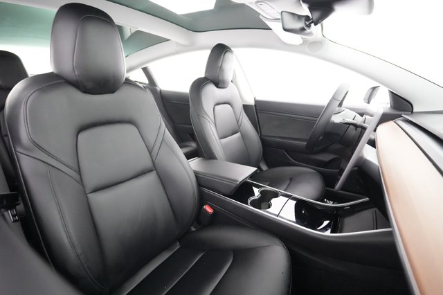 2020 Tesla Model 3 — photo 19 of 21