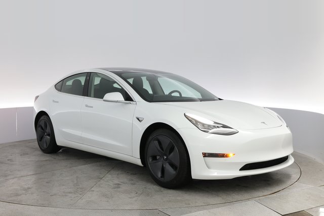 2020 Tesla Model 3 — photo 10 of 21