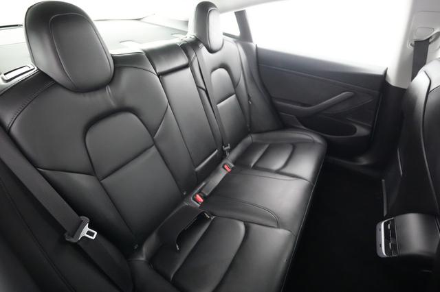 2020 Tesla Model 3 — photo 4 of 21