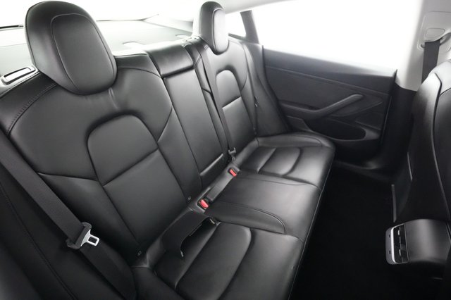 2020 Tesla Model 3 — photo 4 of 21