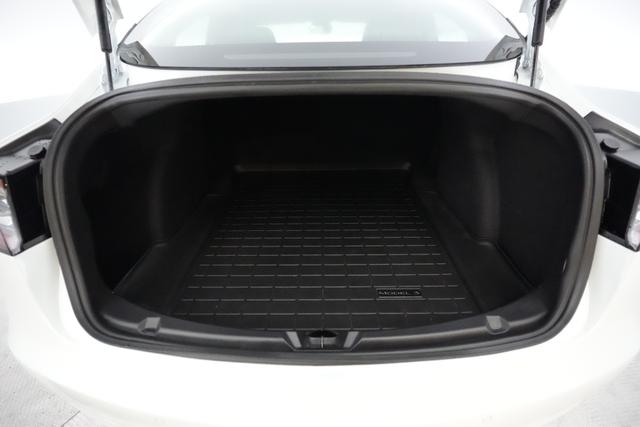 2020 Tesla Model 3 — photo 6 of 21