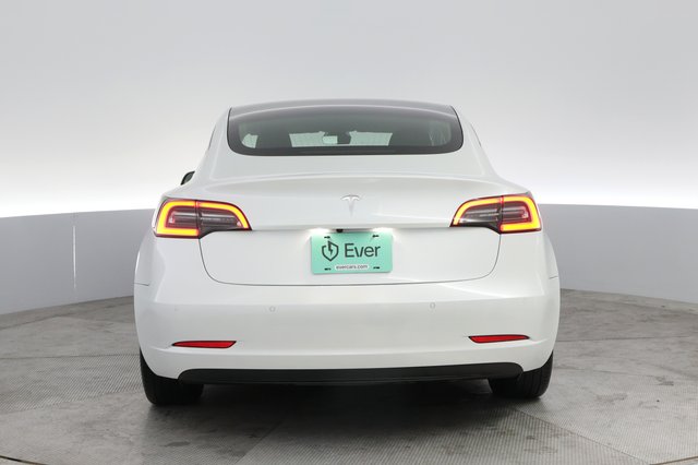 2020 Tesla Model 3 — photo 12 of 21