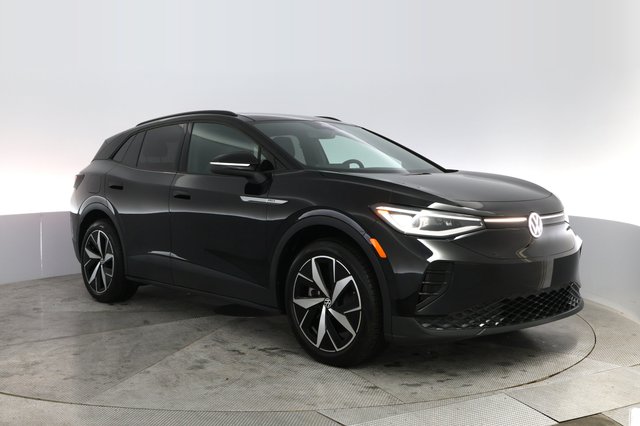 2025 Volkswagen ID.4 — photo 10 of 21