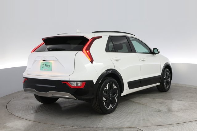 2023 Kia Niro EV — photo 2 of 20