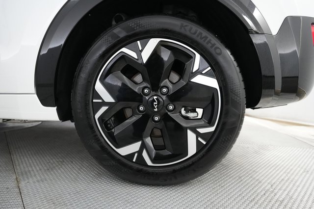2023 Kia Niro EV — photo 17 of 20