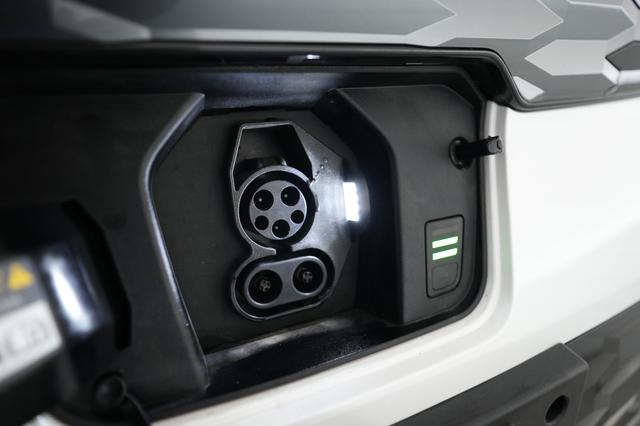 2023 Kia Niro EV — photo 8 of 20