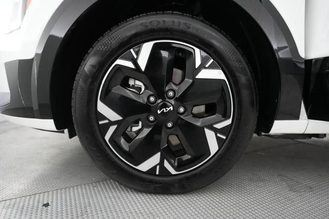 2023 Kia Niro EV — photo 7 of 20