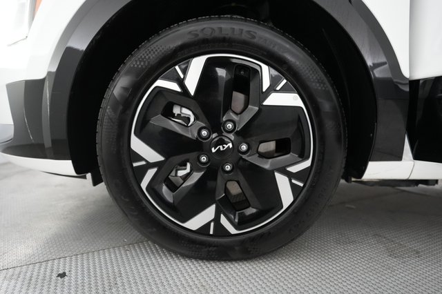 2023 Kia Niro EV — photo 7 of 20
