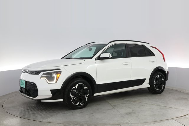 2023 Kia Niro EV — photo 14 of 20